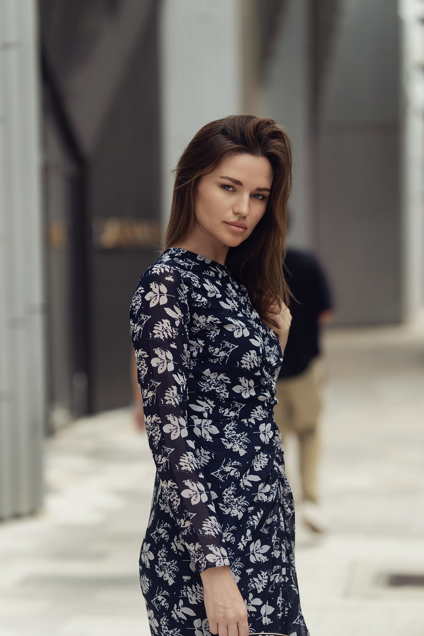 YULIA SHIRRED DRESS IN NAVY PRINT