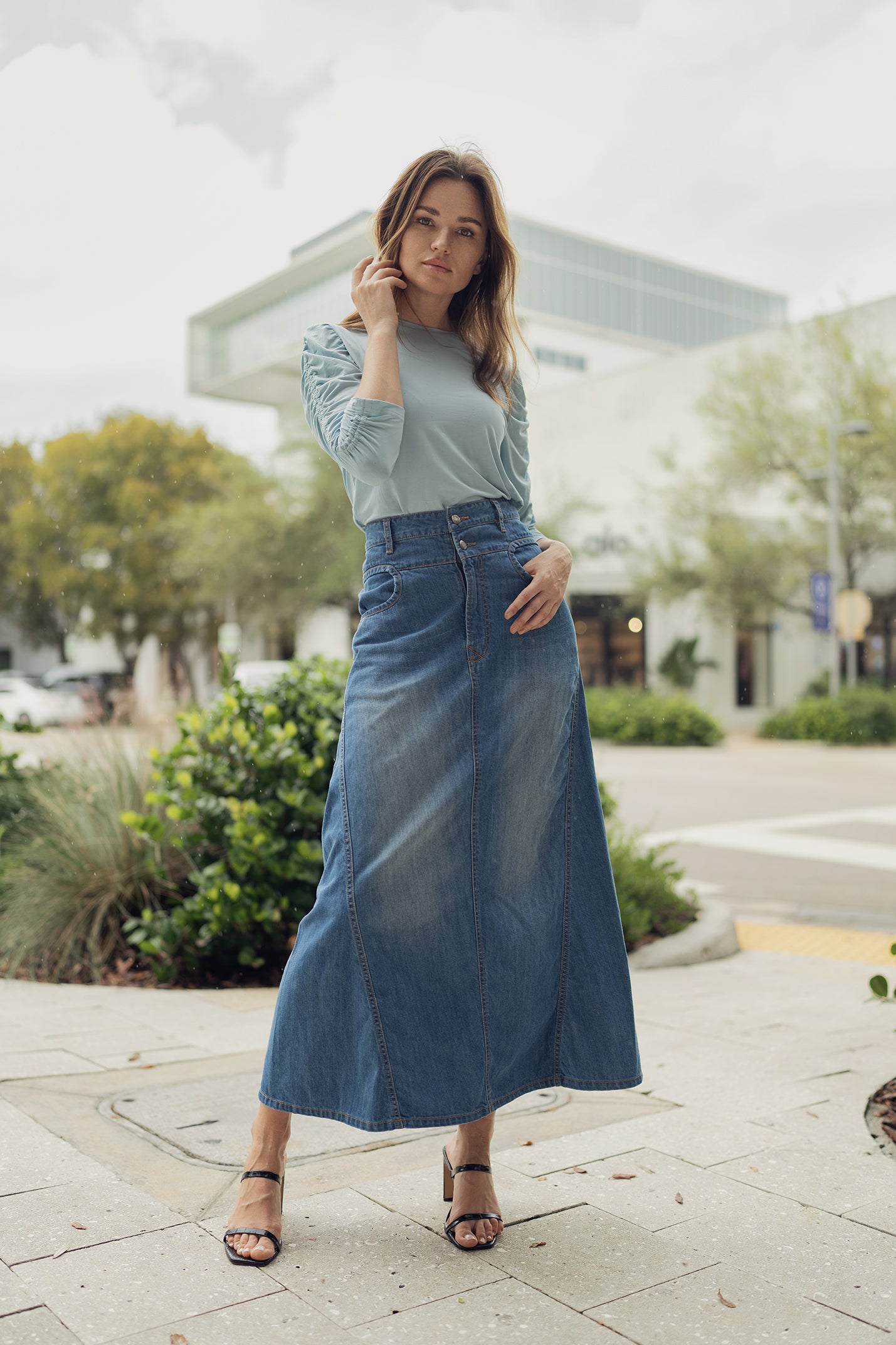 DENIM ROUND POCKET SKIRT