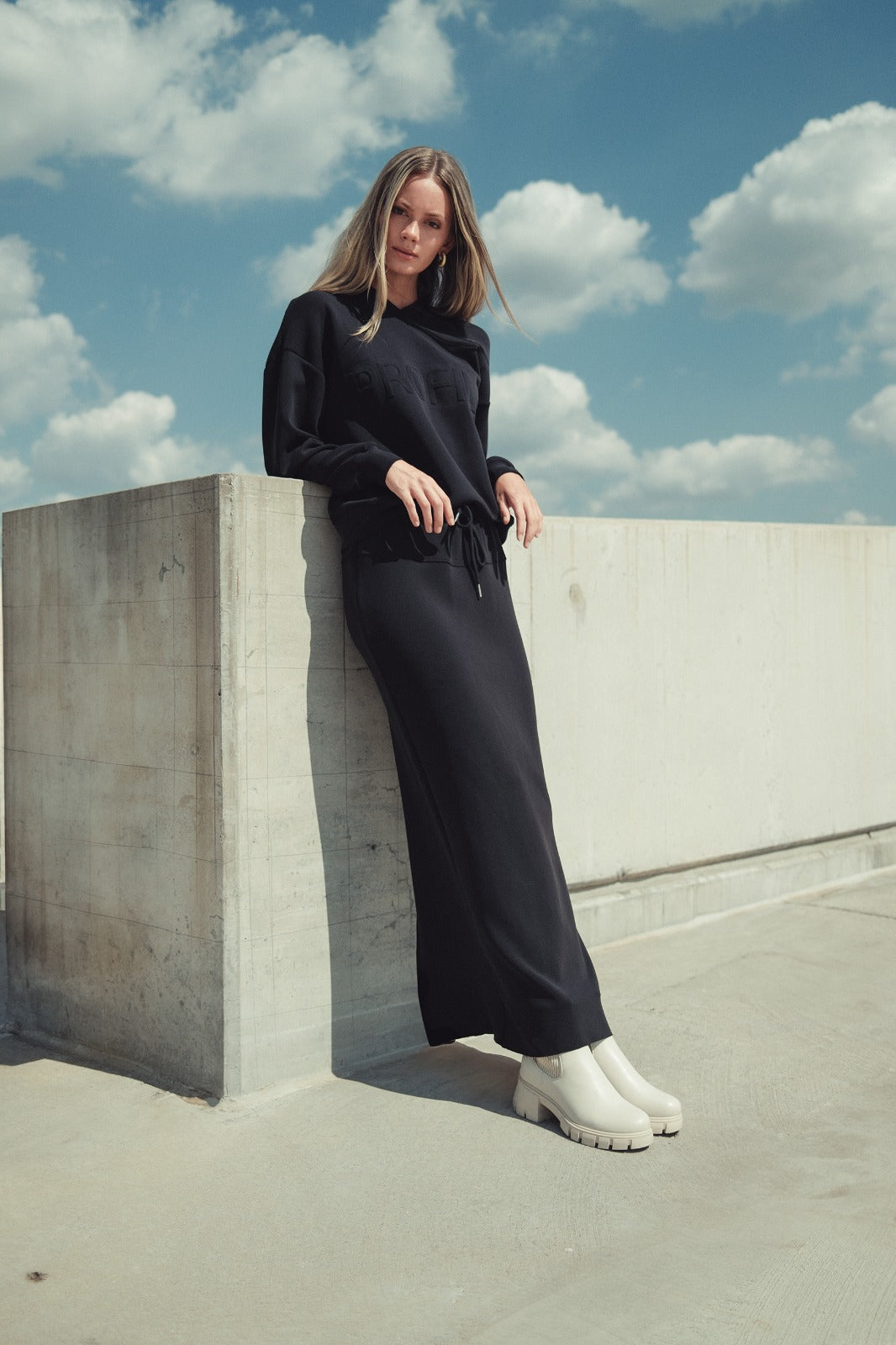 MOTION MAXI SKIRT